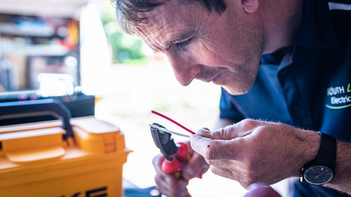 Vertriebsautomatisierung im Handwerk: Anfragen rund um die Uhr bearbeiten – ohne